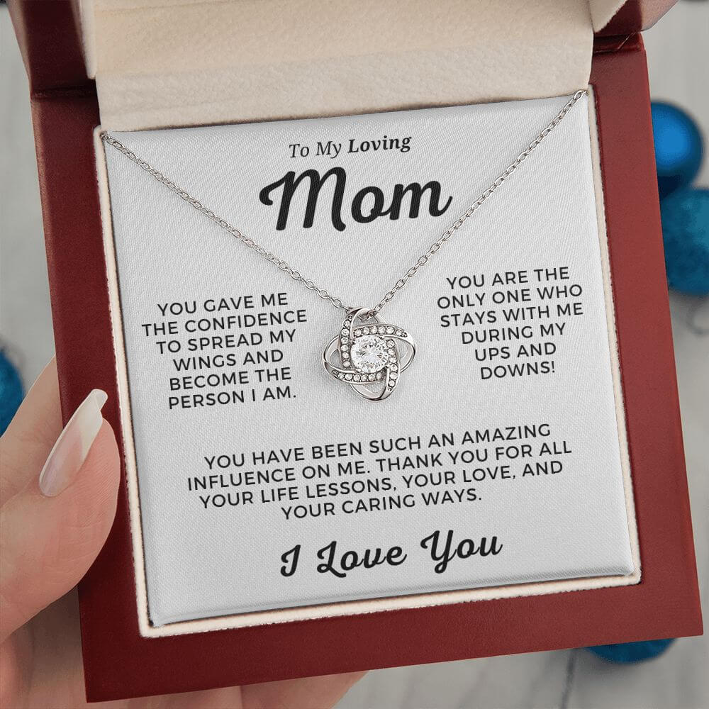 gold mama necklace